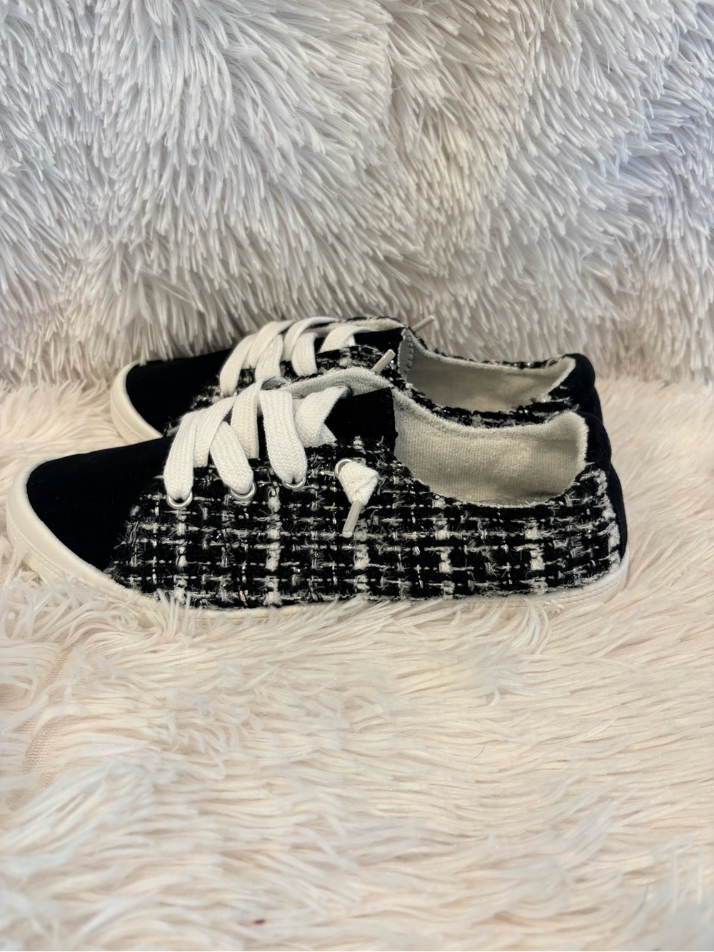 Jellypop Black & White Tweed Low-Top Sneakers